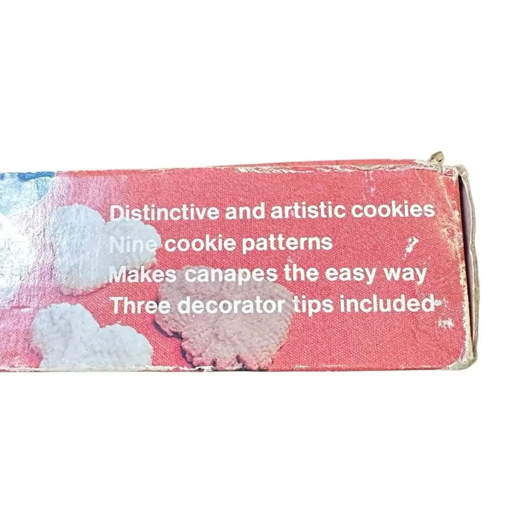 Vintage Wear-Ever Cookie Gun and Pastry Decorator Aluminum Cookie Press Complete